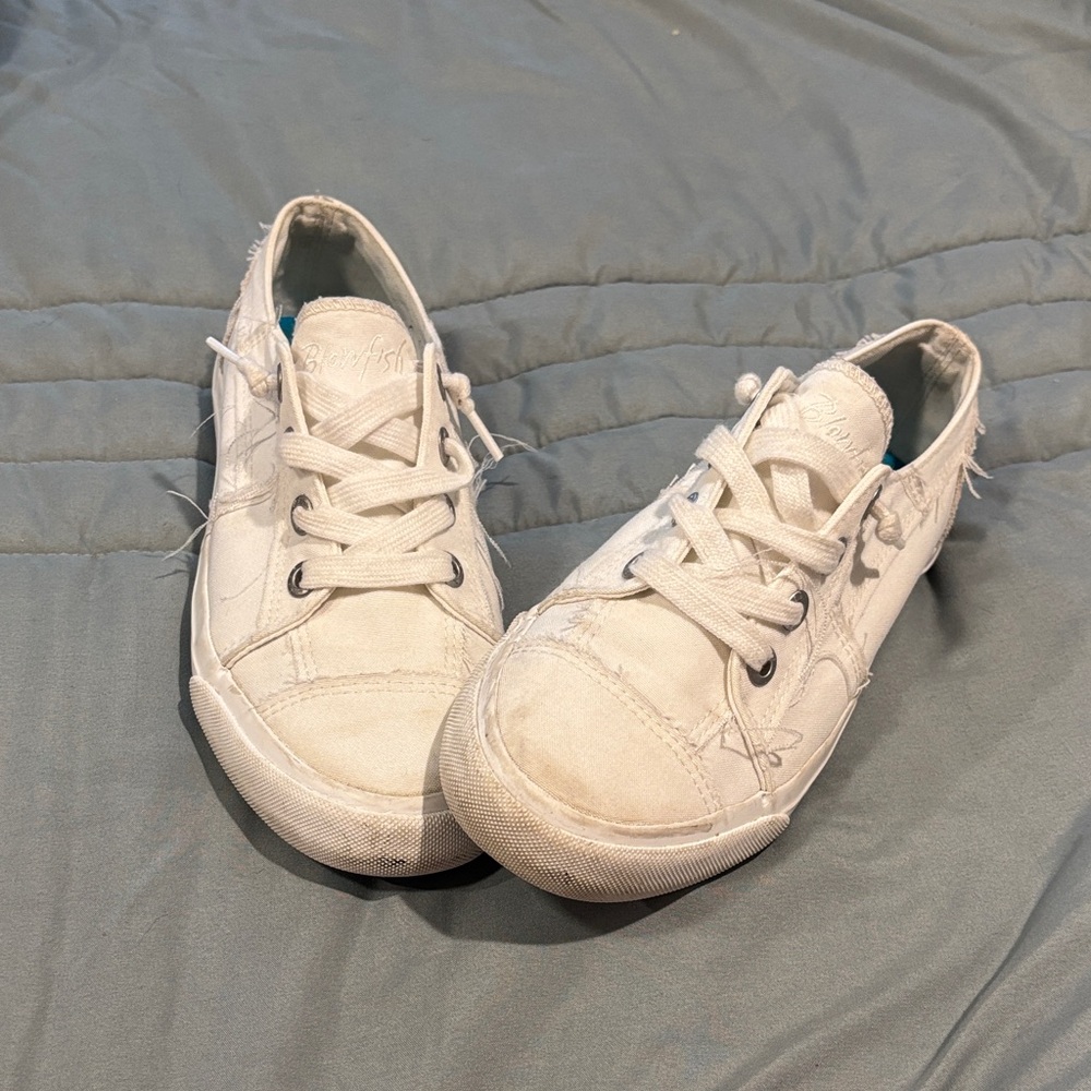 Blowfish White Casual Sneakers